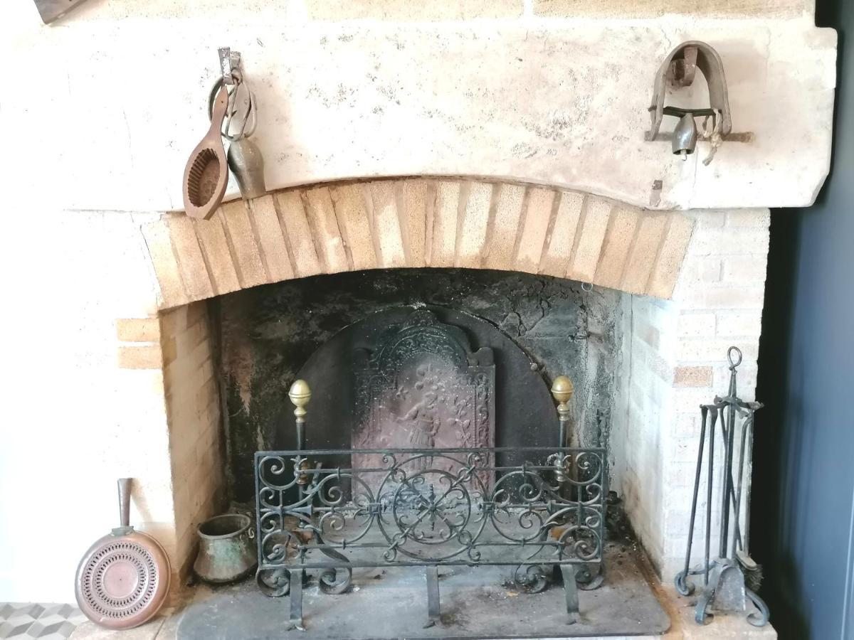 Domaine De Gaia, Piscine, Petanque, Ping Pong, Proche Saint-Emilion Bed & Breakfast Guillac  Exterior photo